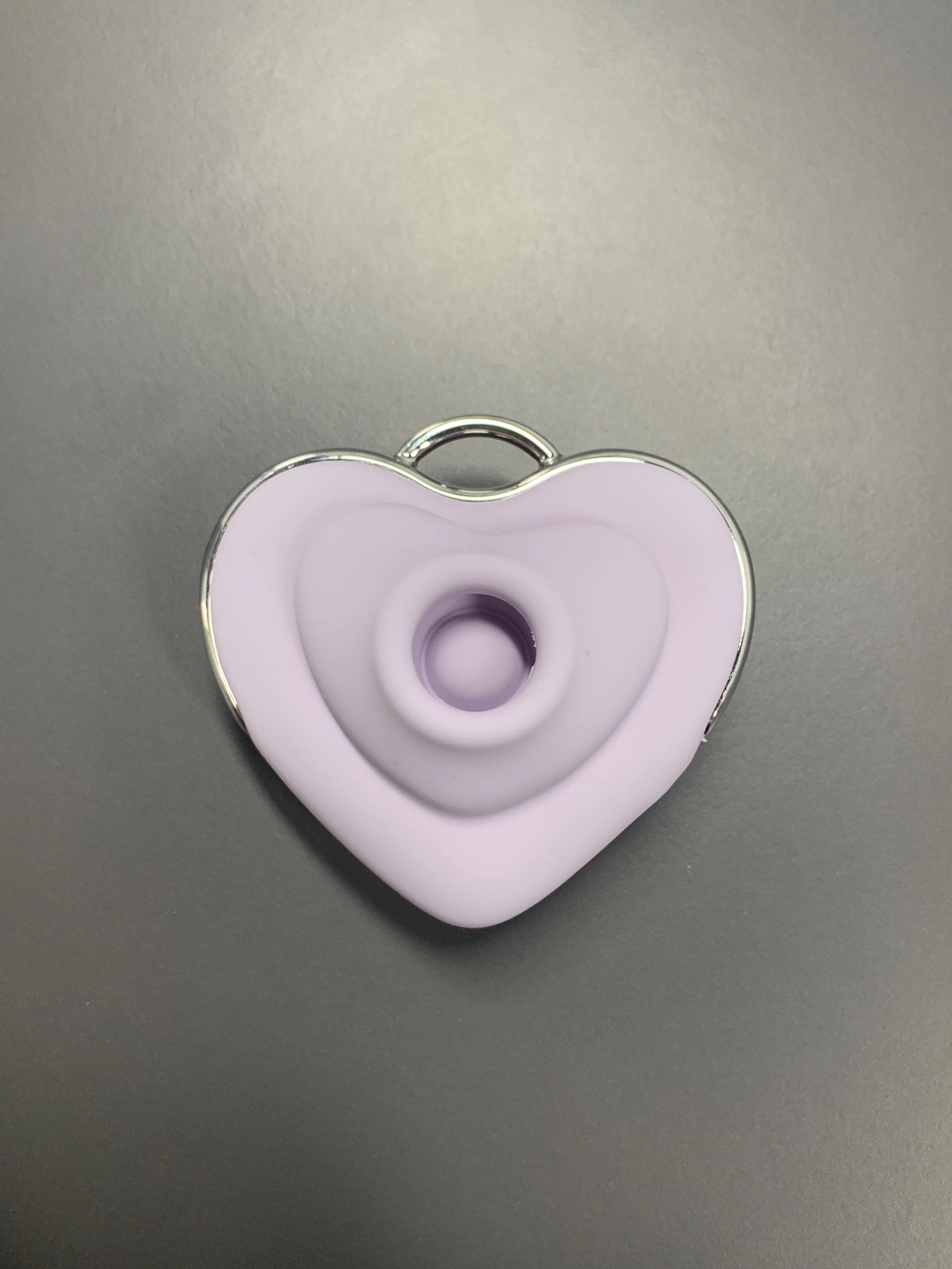 Le Heart Suction Vibe in Purple