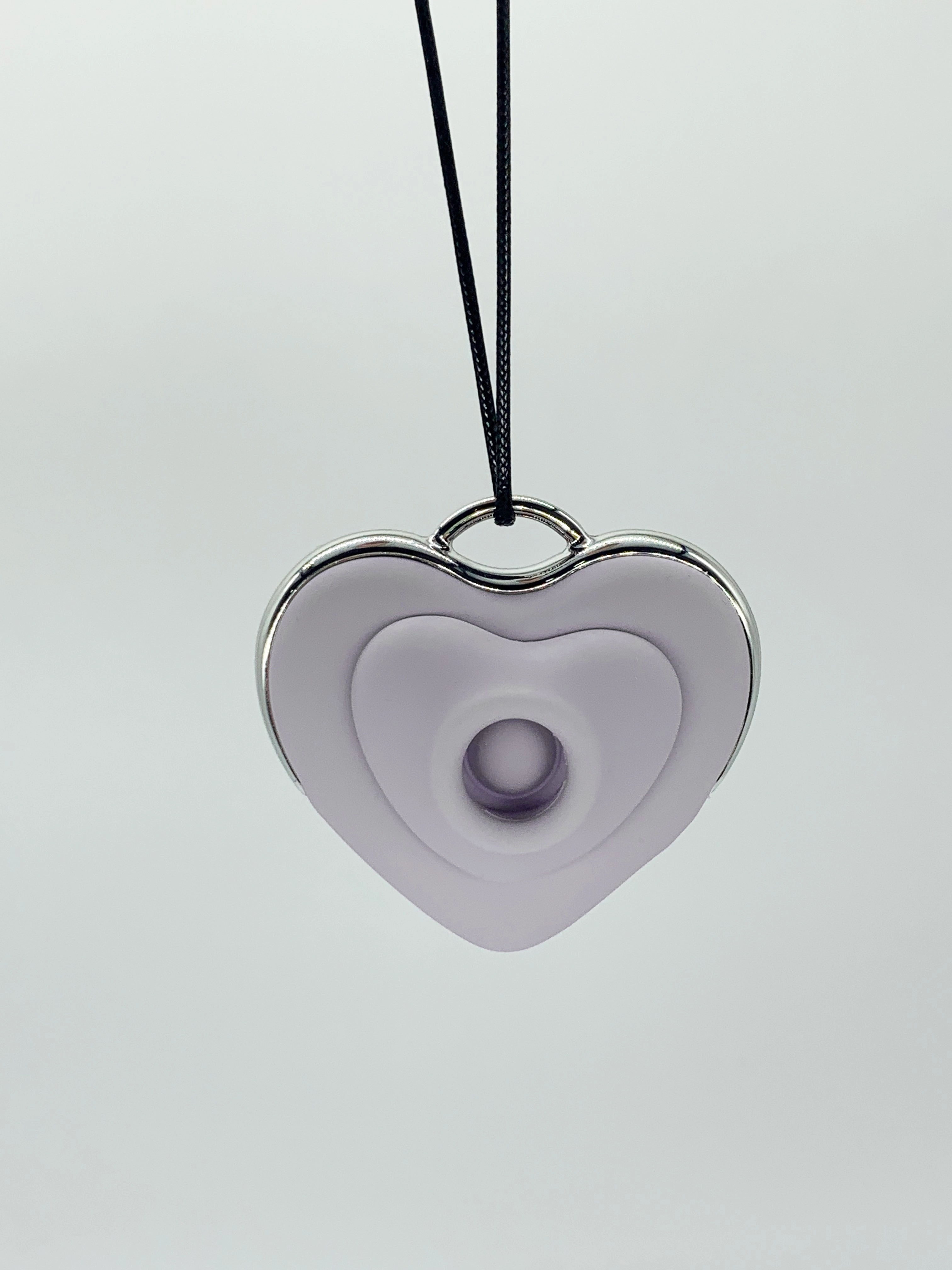 Le Heart Suction Vibe in Purple