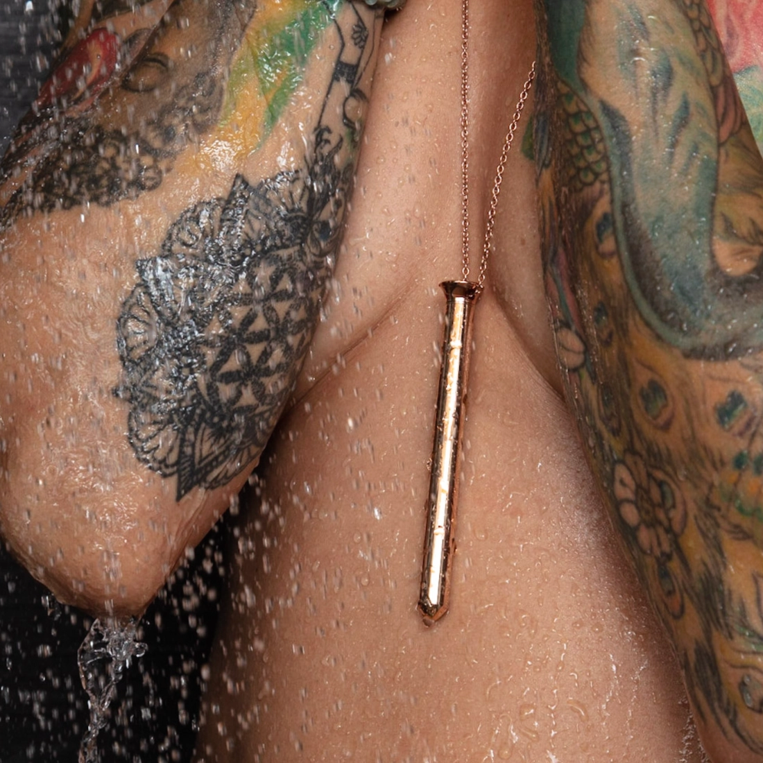 Vesper 2 Vibrator Necklace by Crave
